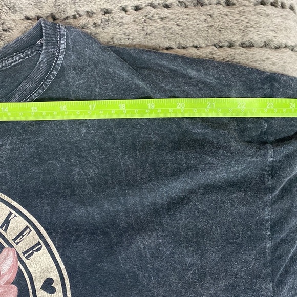 Crop Top - Heart Breakers - Picture 12 of 13